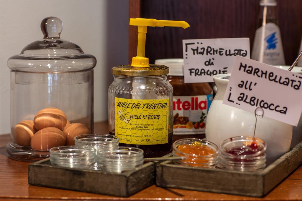 Albergo Caffe Centrale Mezzocorona Εξωτερικό φωτογραφία